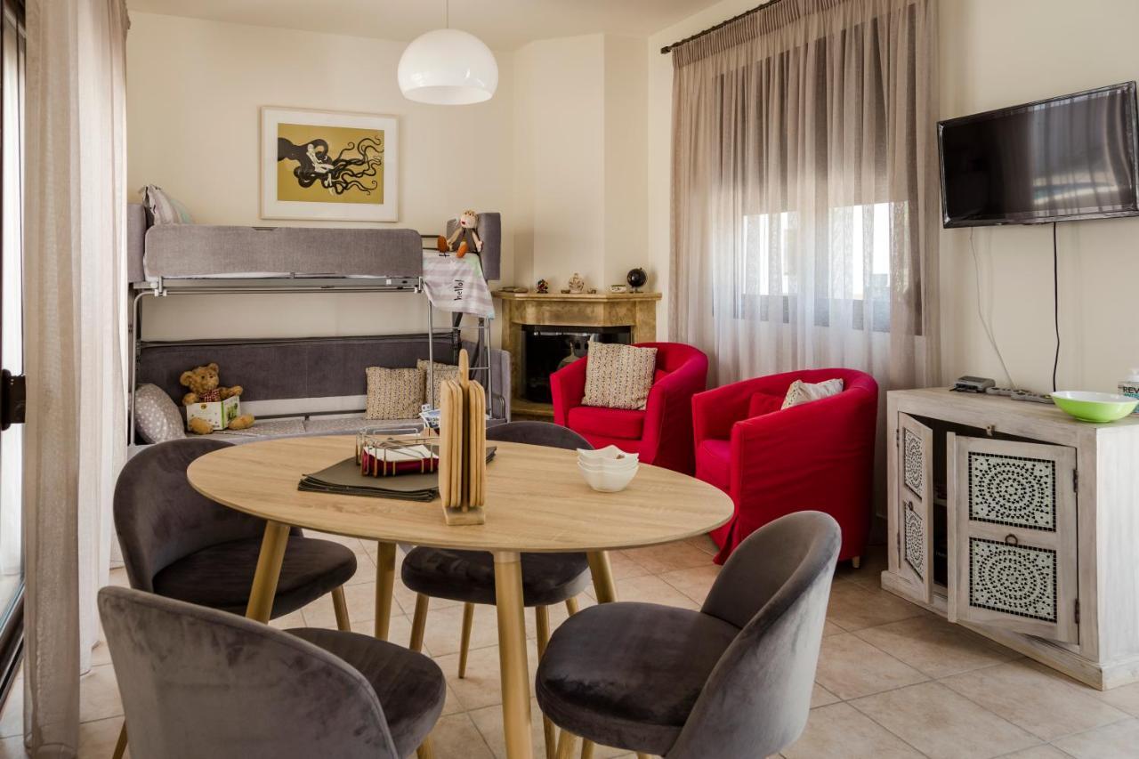 The Corner House At Gennadi Court Villa Dış mekan fotoğraf