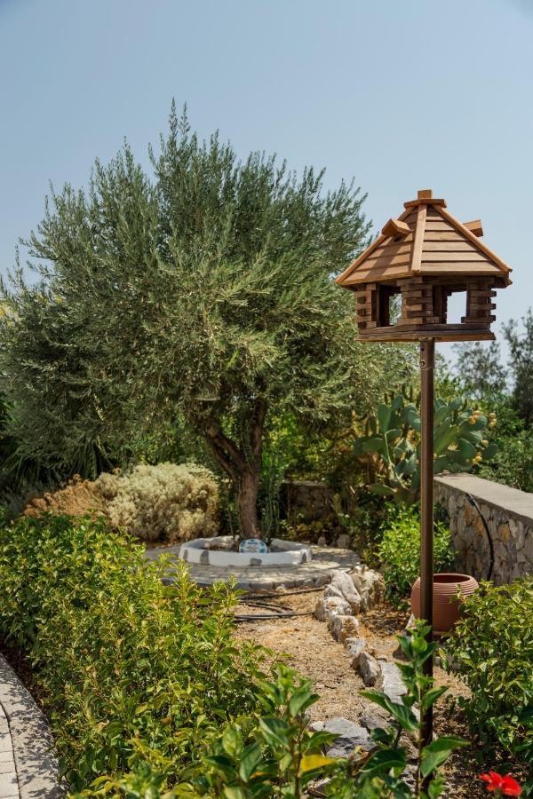 The Corner House At Gennadi Court Villa Dış mekan fotoğraf
