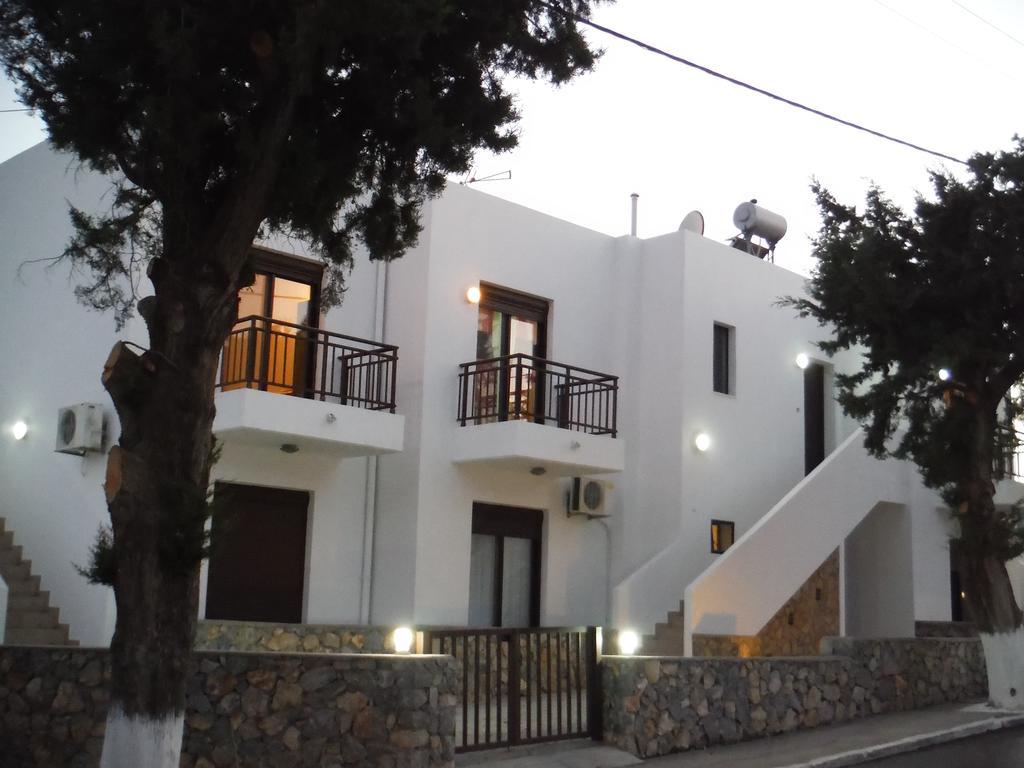 The Corner House At Gennadi Court Villa Dış mekan fotoğraf
